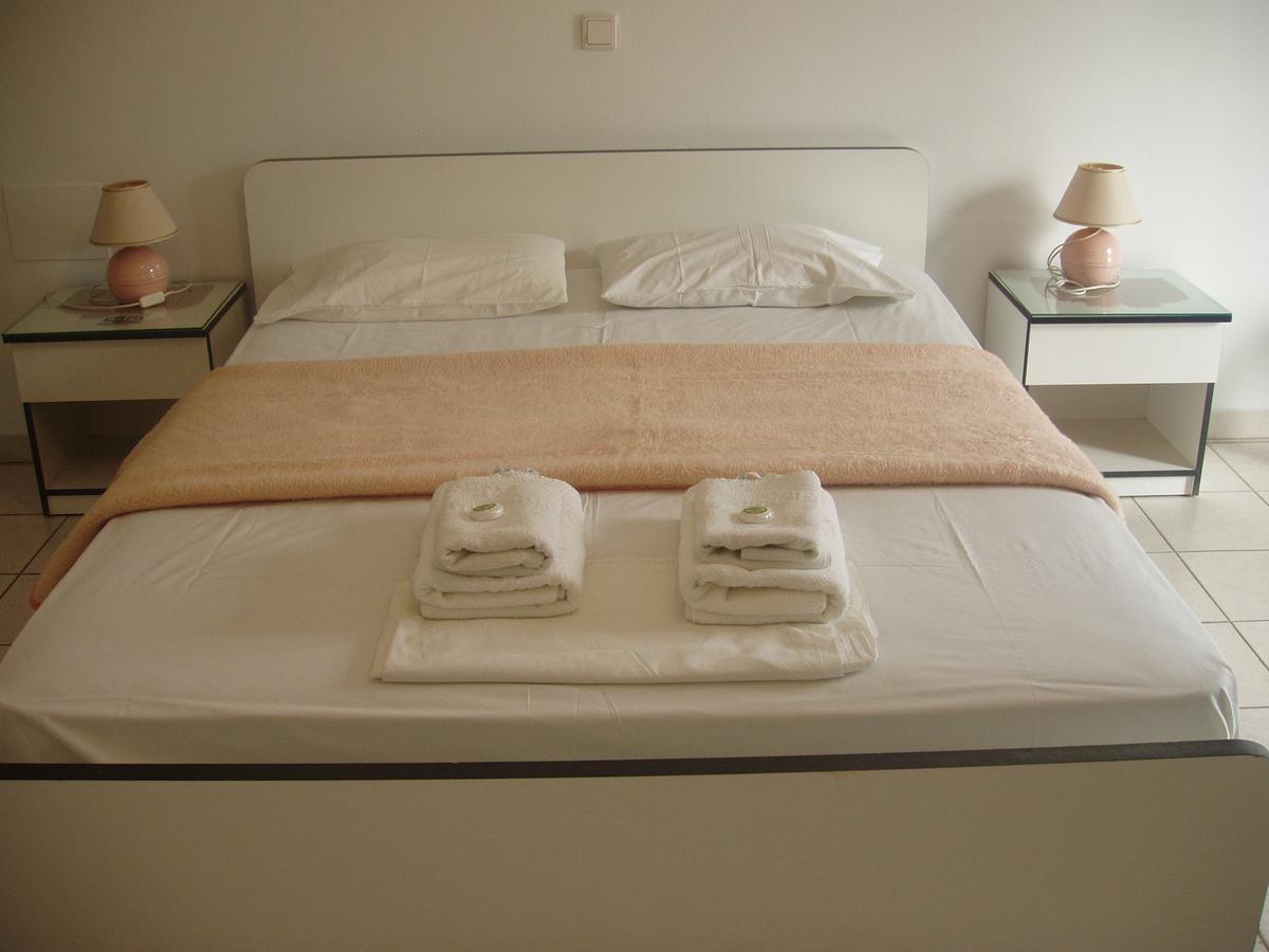 Aris Apartments Gerani  Extérieur photo